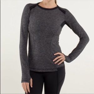 Perfect condition lululemon reversible pullover